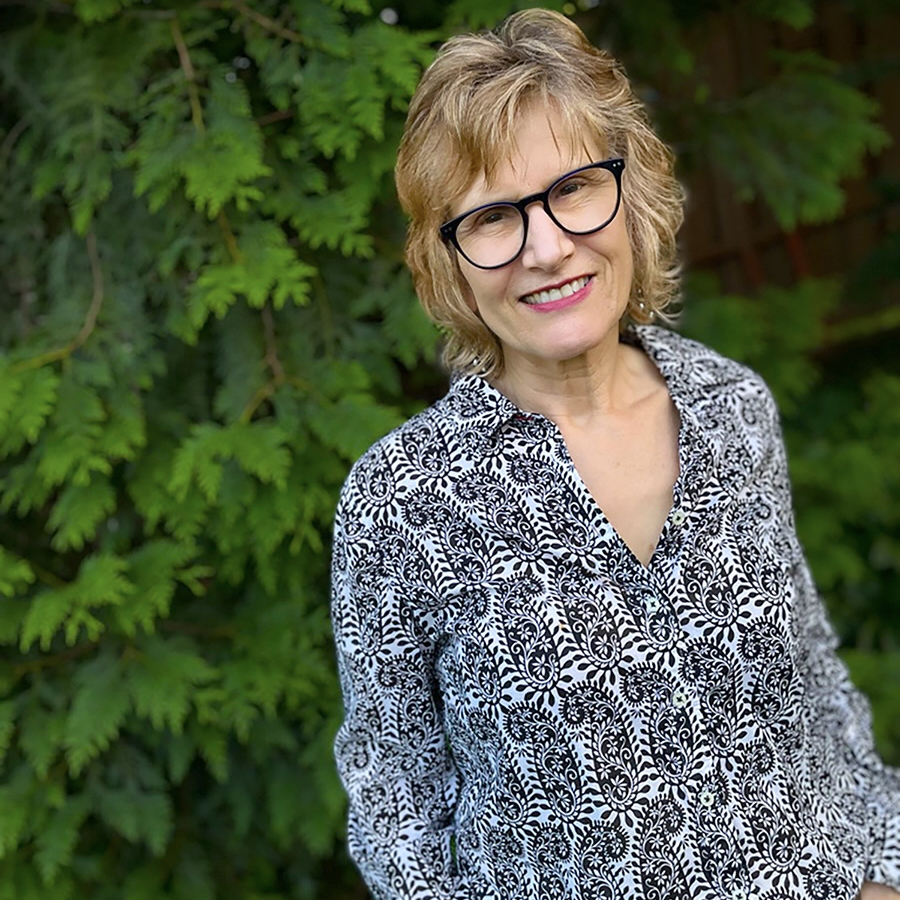 Photo of Lynne Jensen Lampe