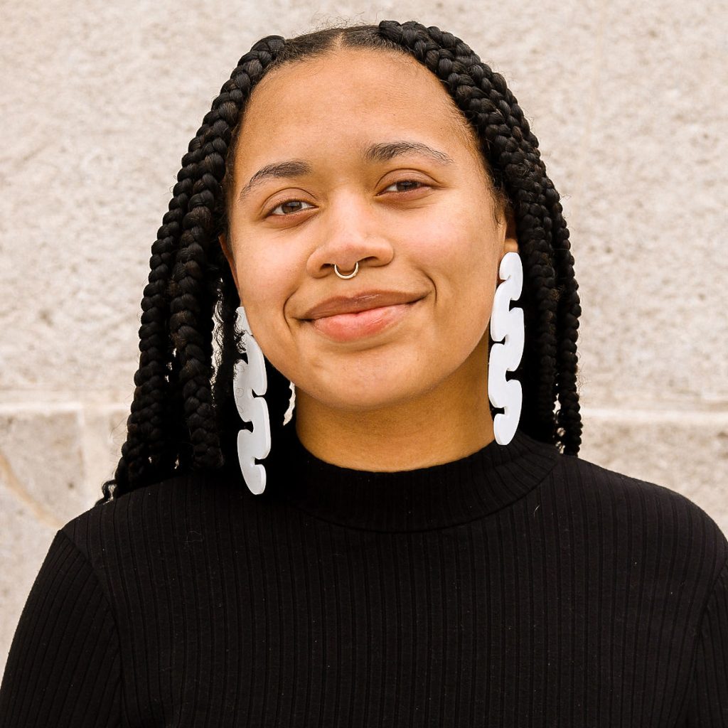 Photo of Sydney Mayes
